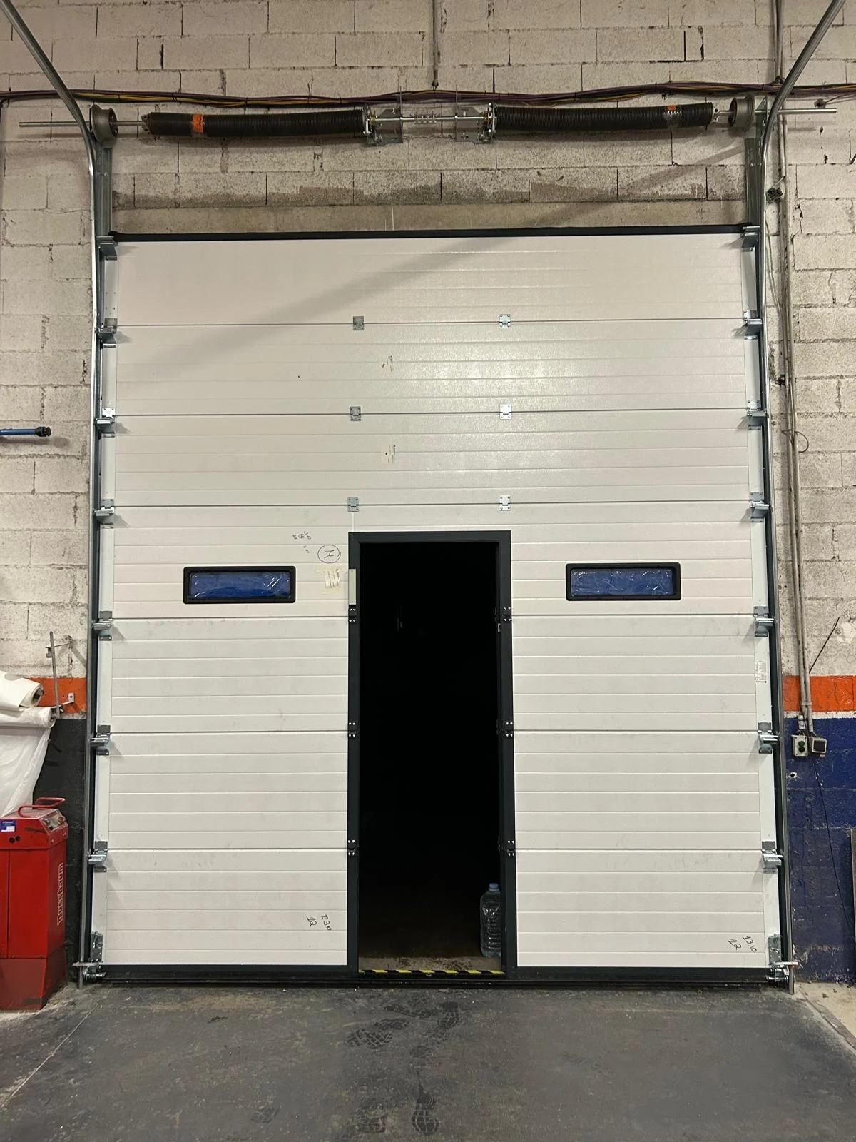 Motorisation de porte sectionnelle à Montpellier